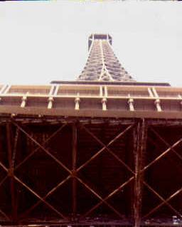 Under the Eiffel Tower, 1977